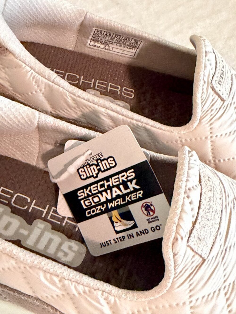 Skechers Women's Slip-ins Go Walk Joy - Cozy Fit Cozy Easy Sneaker Size 7.5 NEW - Picture 7 of 16